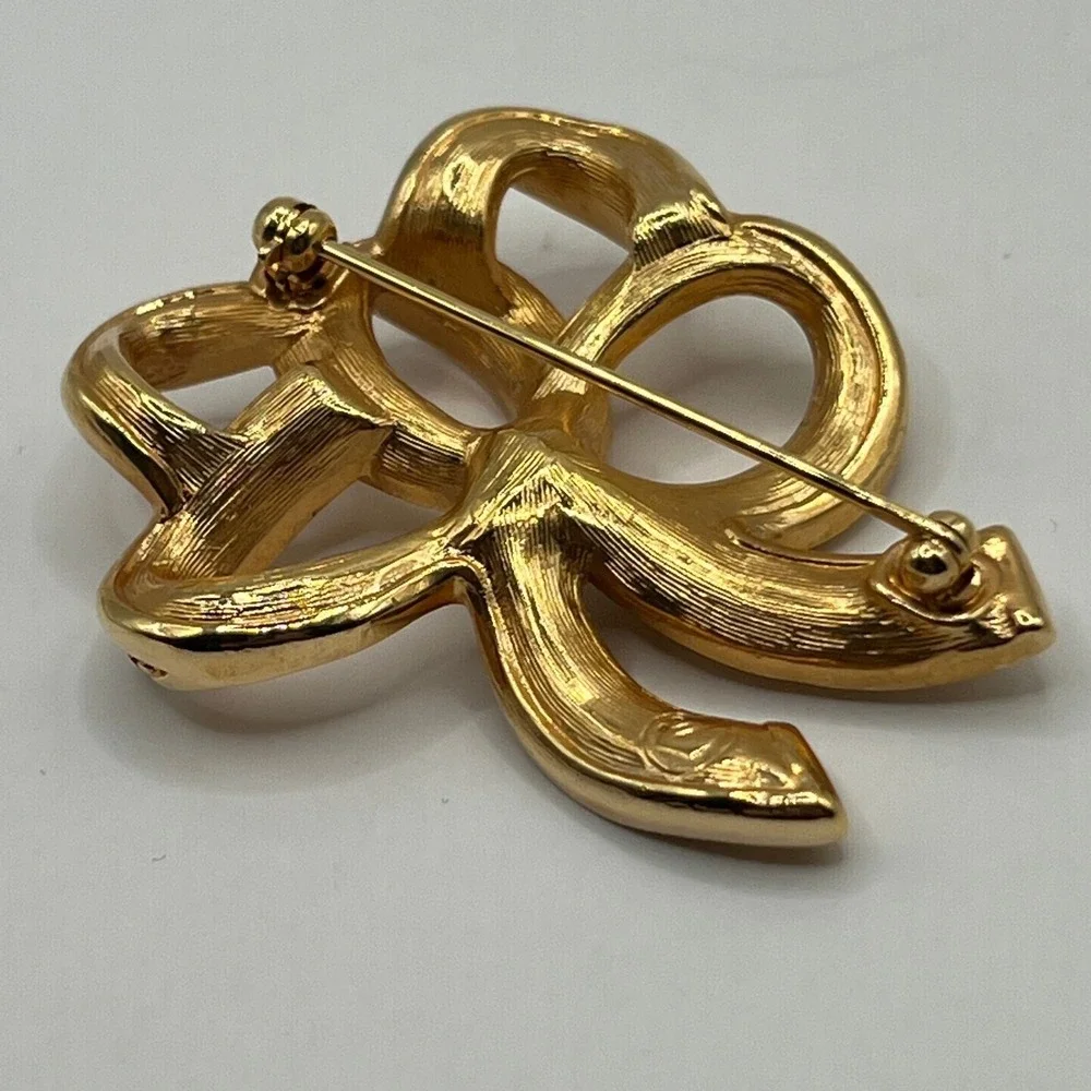 Swarovski Crystal‎ Bow Brooch Swirl Brushed Gold Tone Pin